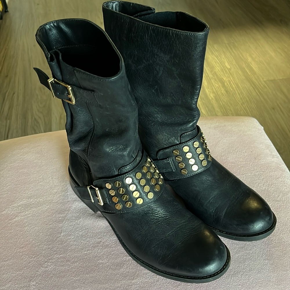 Jessica Simpson - Black moto boots with gold studs!